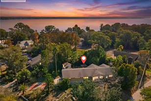 1631 Plaza Pl, Tarpon Springs, FL 34689 - Photo 1