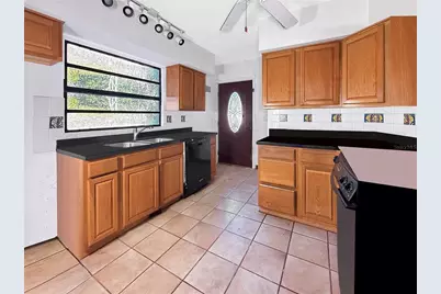 1631 Plaza Place, Tarpon Springs, FL 34689 - Photo 5