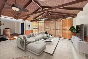 1631 Plaza Pl, Tarpon Springs, FL 34689 - Photo 3