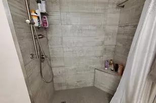 31 Island Way, Clearwater Beach, FL 33767 - Photo 17