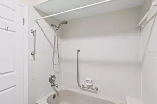 6037 Chesham Dr, New Port Richey, FL 34653 - Photo 17