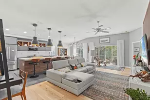 11446 Sinatra Ct, New Port Richey, FL 34654 - Photo 5