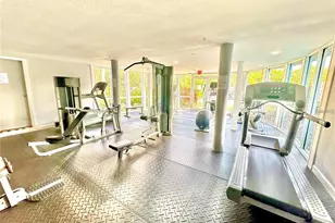 3315 58th Ave S, Saint Petersburg, FL 33712 - Photo 13