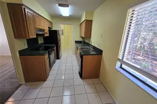 8027 Picketts Ct, Weeki Wachee, FL 34613 - Photo 5