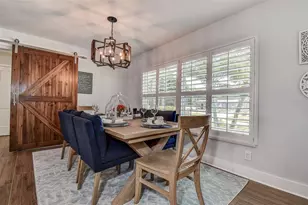 718 Bayshore Dr, Tarpon Springs, FL 34689 - Photo 9