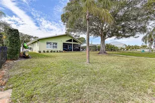 718 Bayshore Dr, Tarpon Springs, FL 34689 - Photo 37