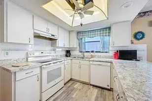 765 Saddlebrook Dr, Tarpon Springs, FL 34689 - Photo 35