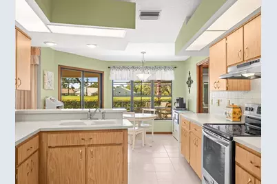 9630 Southern Belle Drive, Weeki Wachee, FL 34613 - Photo 19