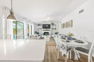 2911 Woodpine Ct, Sarasota, FL 34231 - Photo 15