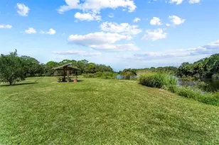 2911 Woodpine Ct, Sarasota, FL 34231 - Photo 63