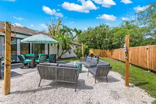 2911 Woodpine Ct, Sarasota, FL 34231 - Photo 49