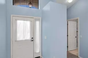 9405 Palm Haven Ct, New Port Richey, FL 34655 - Photo 5