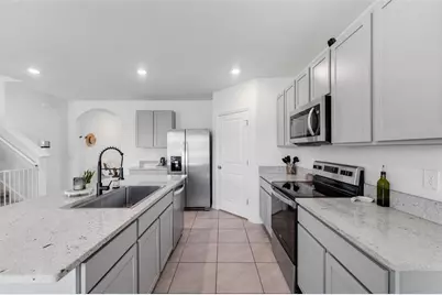 30935 Penny Surf Loop, Wesley Chapel, FL 33545 - Photo 11