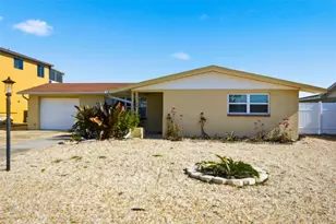 13630 Garris Dr, Hudson, FL 34667 - Photo 5