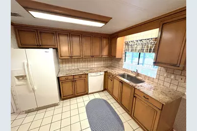 7590 Highpoint Boulevard, Brooksville, FL 34613 - Photo 9