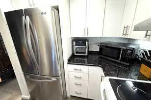 5111 Amulet Dr, New Port Richey, FL 34652 - Photo 9