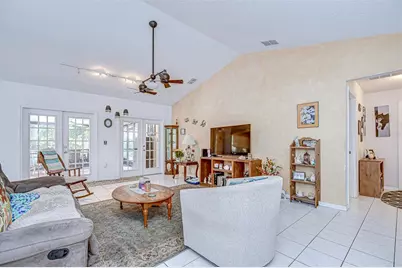 6911 Oakcrest Way, Zephyrhills, FL 33542 - Photo 5