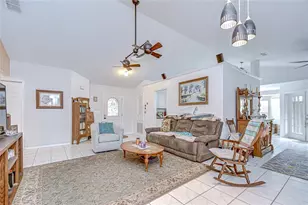 6911 Oak Crest Way, Zephyrhills, FL 33542 - Photo 7