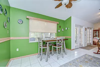 6911 Oakcrest Way, Zephyrhills, FL 33542 - Photo 11