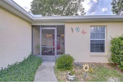 6911 Oakcrest Way, Zephyrhills, FL 33542 - Photo 49