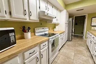 7120 Cognac Dr, New Port Richey, FL 34653 - Photo 9