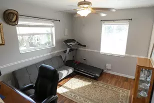 7211 Tarrytown Dr, Spring Hill, FL 34606 - Photo 9