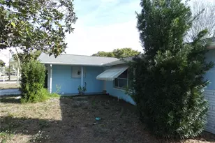 7526 Pineapple Ln, Port Richey, FL 34668 - Photo 5