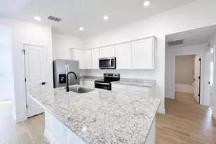 2464 Fairview Ln, Spring Hill, FL 34609 - Photo 5