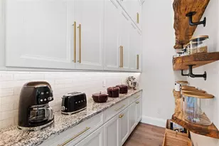 732 Shore Dr E, Oldsmar, FL 34677 - Photo 57