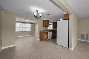 4445 Spring Lake Ct, New Port Richey, FL 34652 - Photo 7