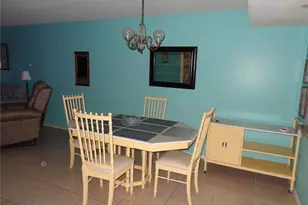 11135 Carriage Hill Dr, Port Richey, FL 34668 - Photo 9