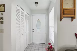 8164 Pagoda Dr, Spring Hill, FL 34606 - Photo 5