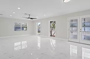 1024 Spindle Palm Way, Apollo Beach, FL 33572 - Photo 3