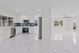 1024 Spindle Palm Way, Apollo Beach, FL 33572 - Photo 21