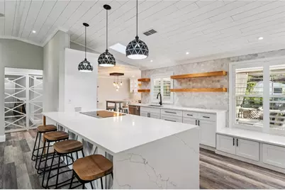 581 Longwood Court, Oldsmar, FL 34677 - Photo 5