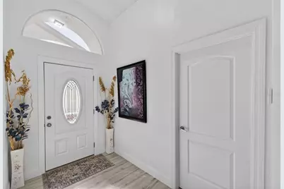 3051 Brookfield Lane, Clearwater, FL 33761 - Photo 3