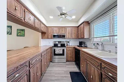 9961 Eagles Point Circle #4, Port Richey, FL 34668 - Photo 3