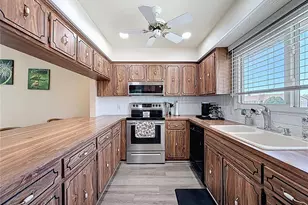 9961 Eagles Point Cir, Port Richey, FL 34668 - Photo 3