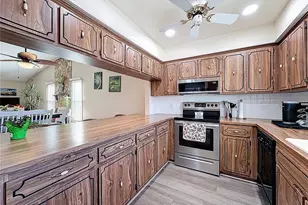 9961 Eagles Point Cir, Port Richey, FL 34668 - Photo 7