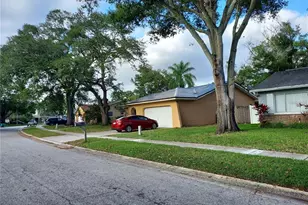 2001 Groveland Rd, Palm Harbor, FL 34683 - Photo 15