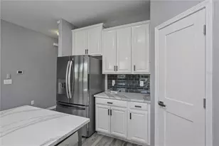 11728 Lake Blvd, New Port Richey, FL 34655 - Photo 13