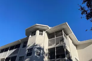 21107 Fountain View Ln, Lutz, FL 33558 - Photo 3