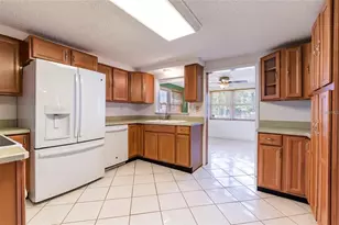 2640 Albion St, Holiday, FL 34691 - Photo 9