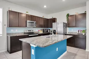 2917 Suncoast Plains Dr, Odessa, FL 33556 - Photo 9