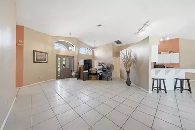 2813 Aston Avenue, Plant City, FL 33566 - Photo 9