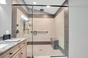 1051 Royal Troon Ct, Tarpon Springs, FL 34688 - Photo 23