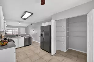 7910 Hardwick Dr, New Port Richey, FL 34653 - Photo 17