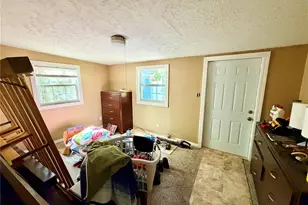 2318 Hibiscus Ave, Seffner, FL 33584 - Photo 9