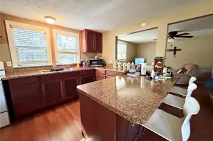 2318 Hibiscus Ave, Seffner, FL 33584 - Photo 5