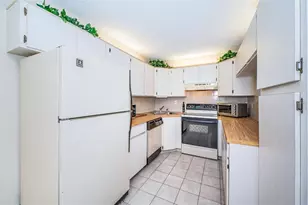 2522 Pine Ridge Way S, Palm Harbor, FL 34684 - Photo 9